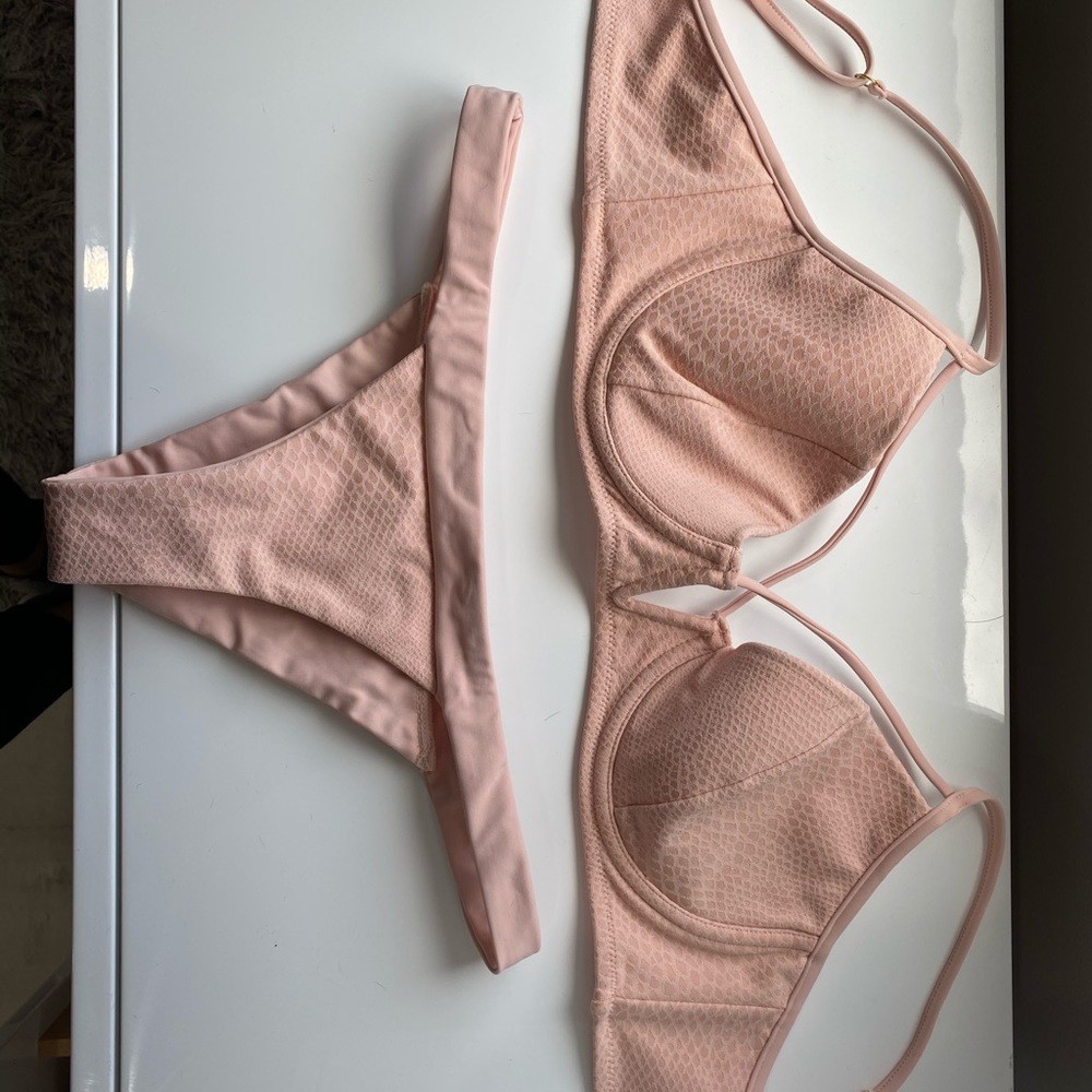 Beach Bunny Bathingsuit